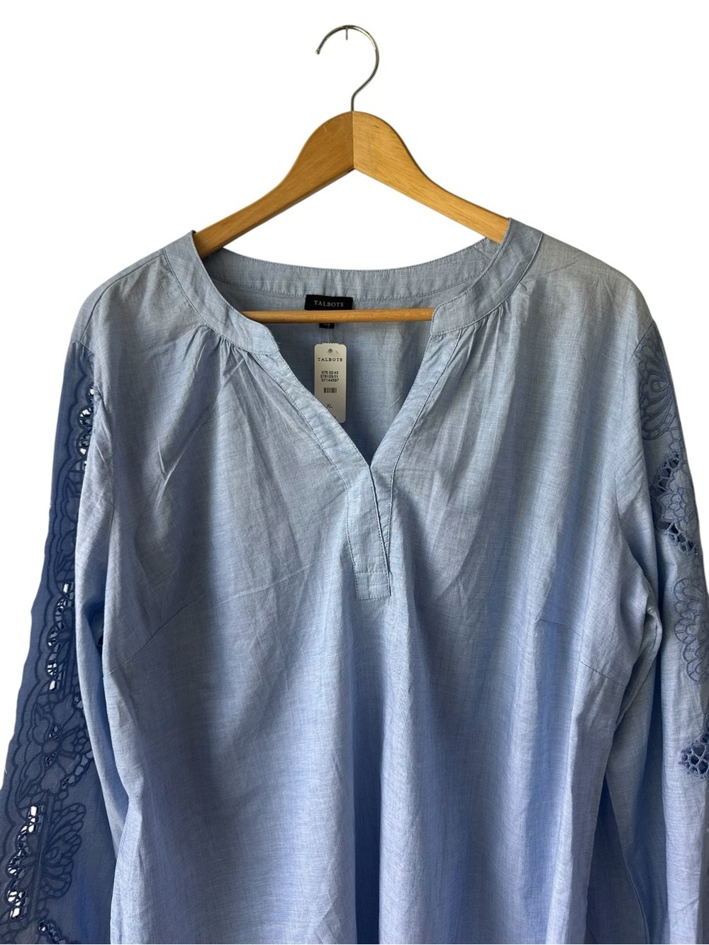 Talbot’s EMBROIDERED CHAMBRAY TOP NWT XL - Picture 4 of 8